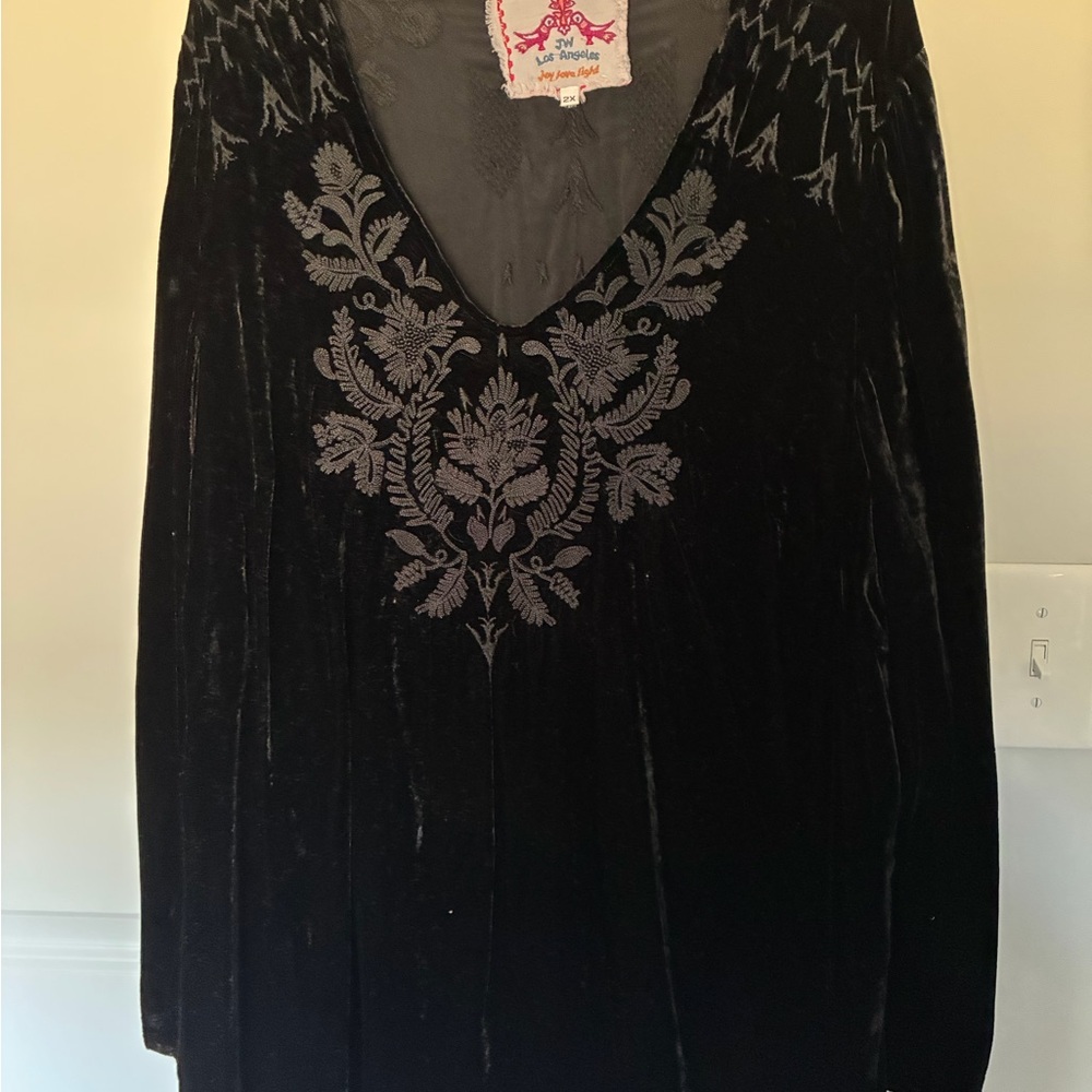 Johnny Was Black Velvet Tunic with Gray Floral Embroidery V-Neck